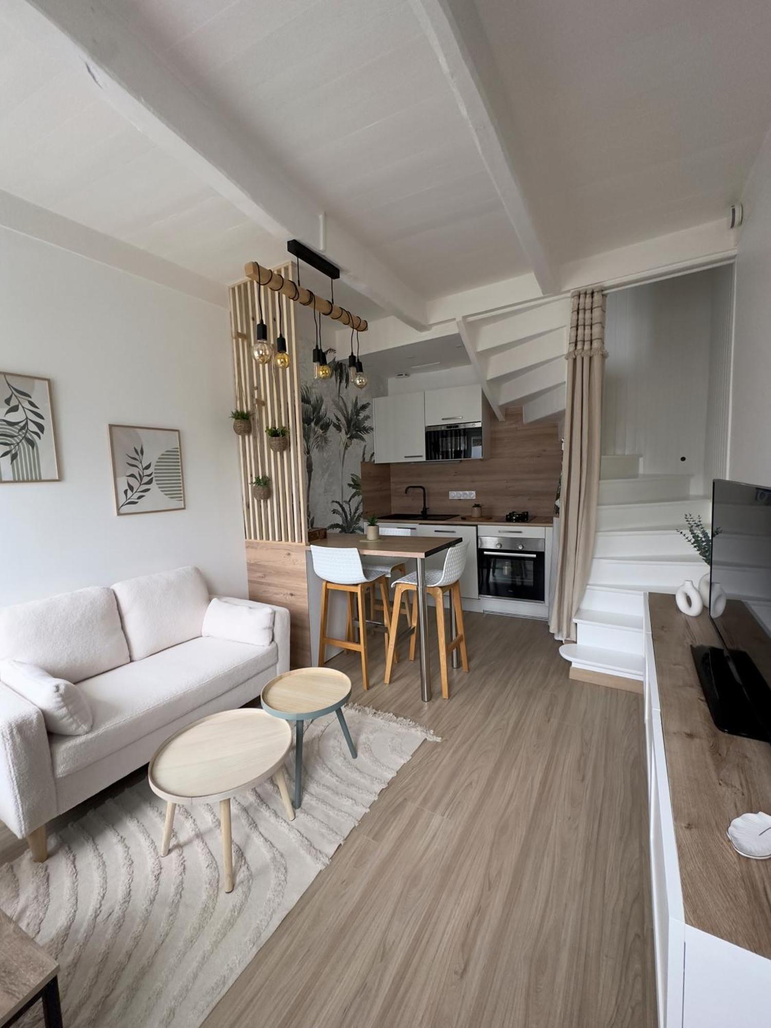 Вилла La Petite M Tremereuc Экстерьер фото